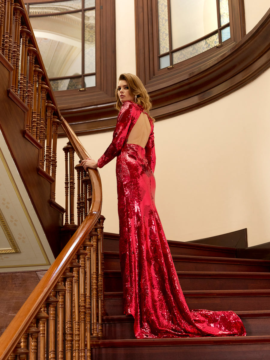 red sparkly backless dress Melis Kaptanoğlu formal events